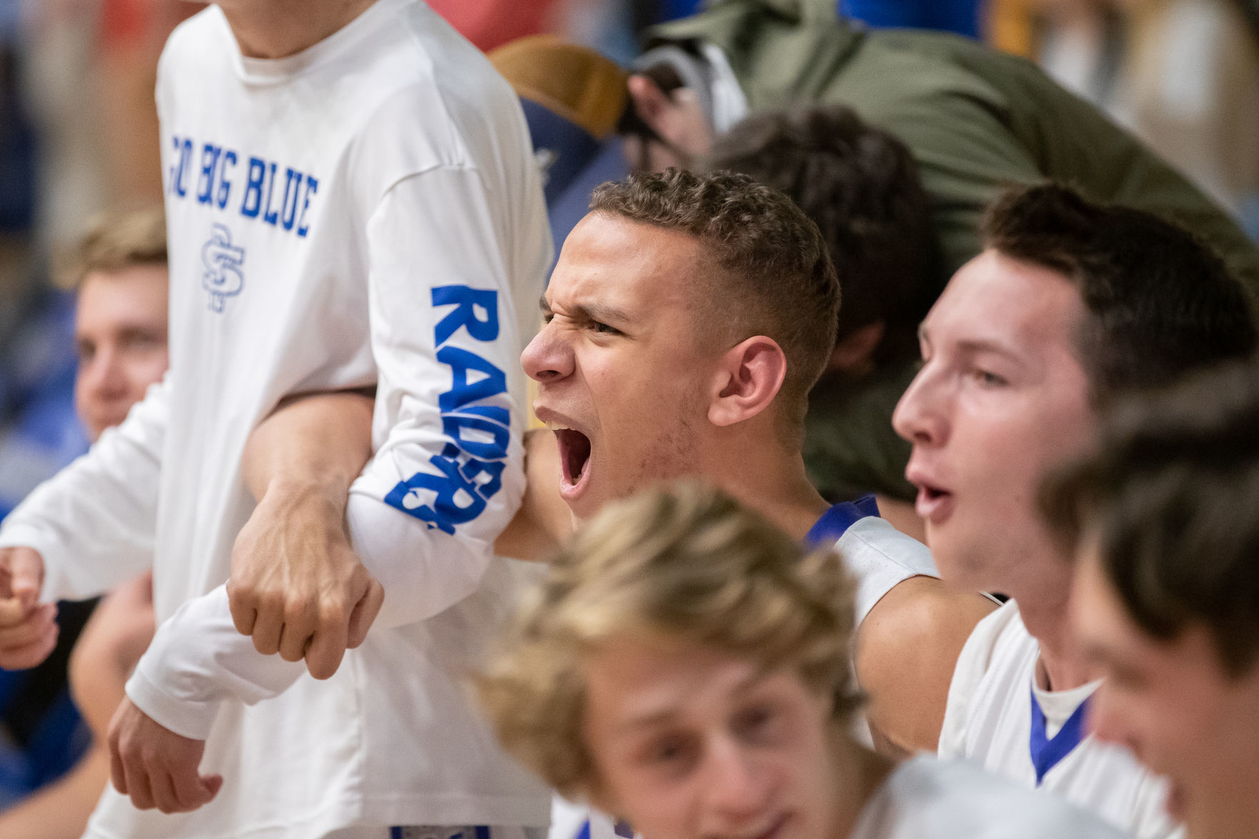 Stevens 52, Central 51